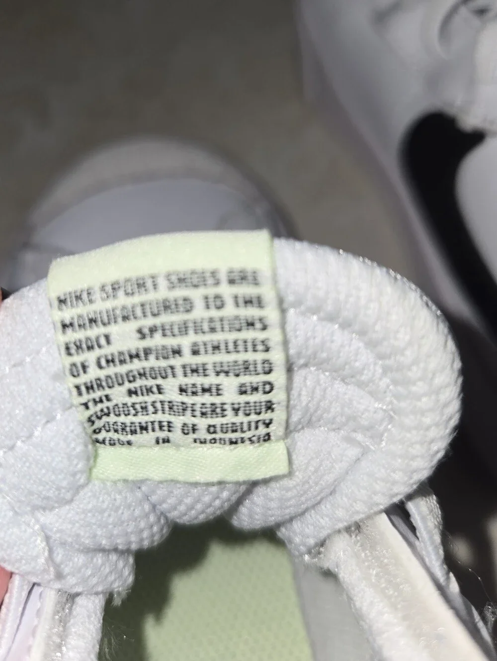 White Nike Blazer Mid '77 sneakers Size 10c Toddler